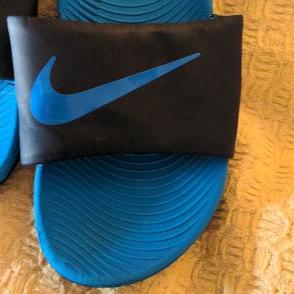 Nike slides Sandals Blue Size 5Y🌈5 for $25 - Picture 4 of 11